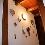 Hostal Rifugio Escursionistico La Rua' *