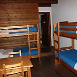 Rifugio Escursionistico La Rua' Hostal