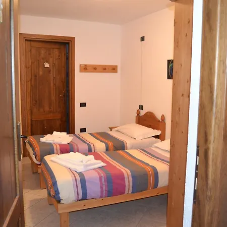 Hostel Rifugio Escursionistico La Rua' Macra