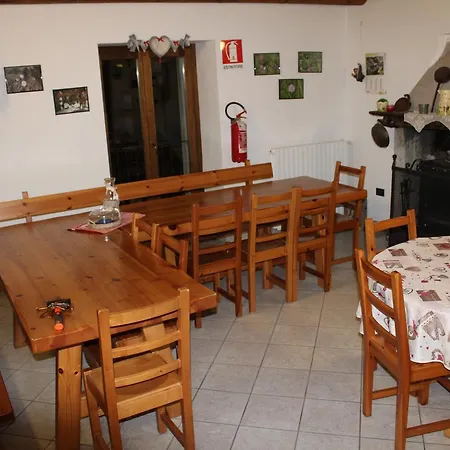 Rifugio Escursionistico La Rua' Hostel Macra