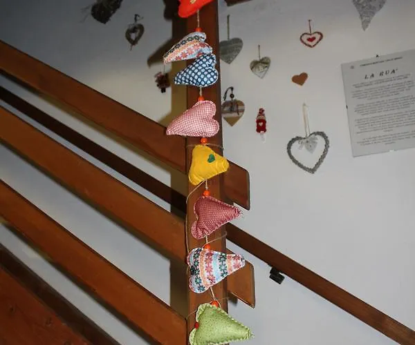 Rifugio Escursionistico La Rua' *