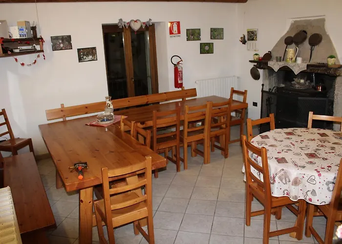 Rifugio Escursionistico La Rua' Hostel Macra